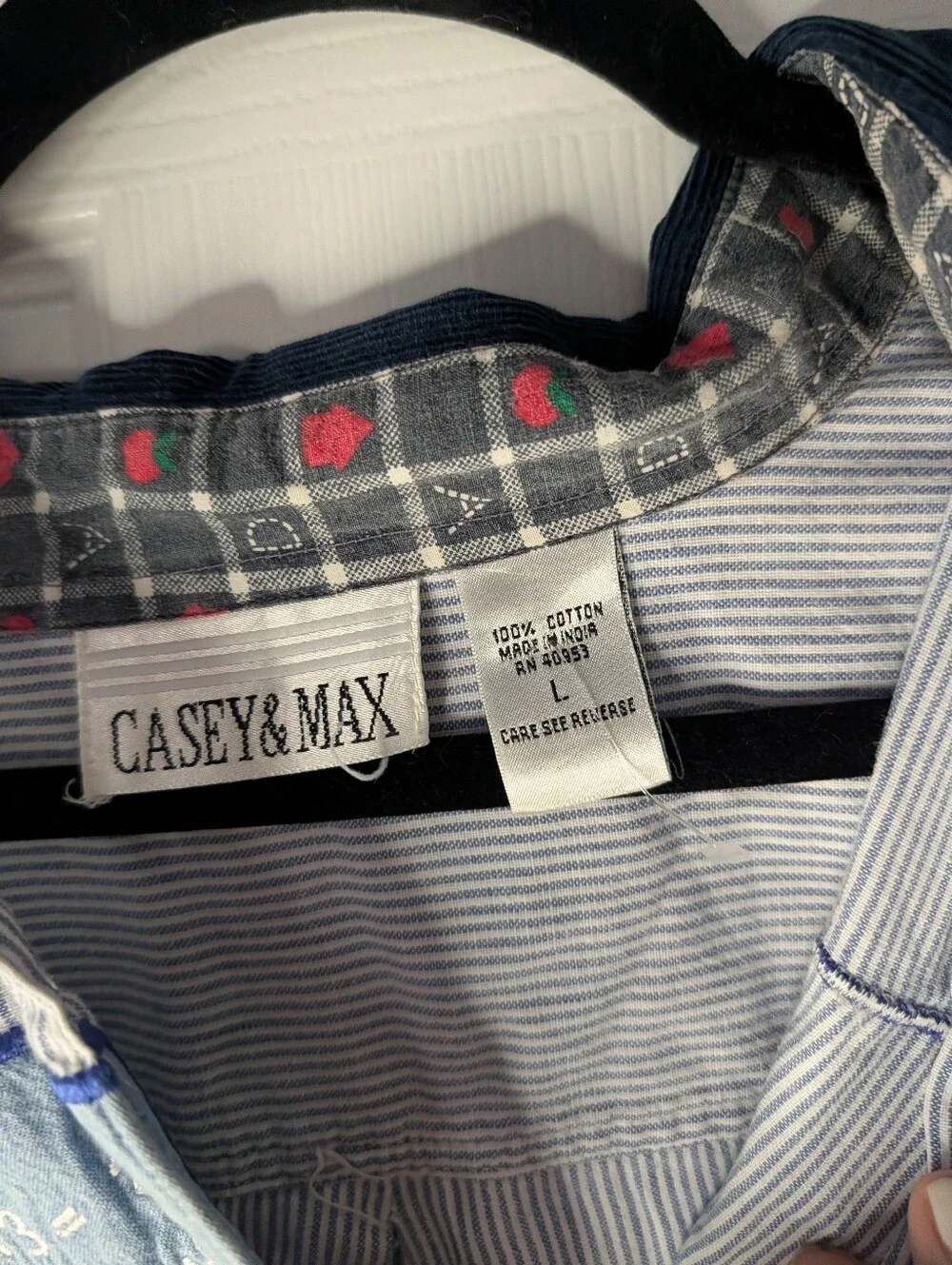 Vintage Casey & Max Women’s Large Teacher School Embroidered Button Shirt Apple